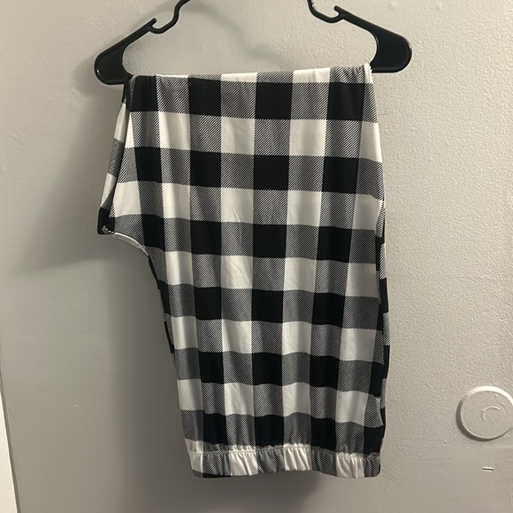 Plus size pajama set - Picture 5 of 7